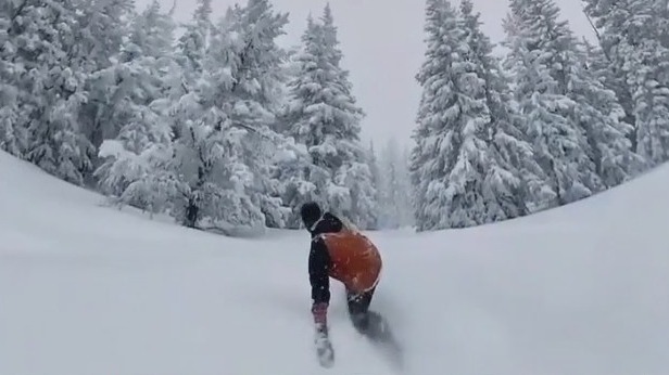 Arizona Snowbowl receives four feet of fresh snow over the weekend