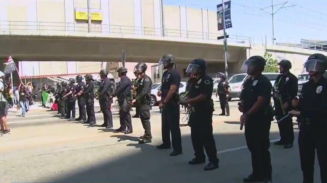 LA nighttime protests continue despite curfew
