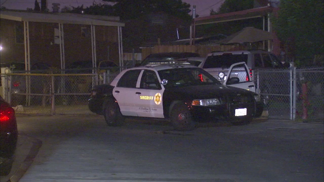 Gunfire kills 2 men in Compton, police say