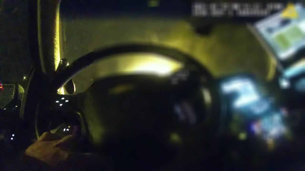 Full video: Body cam shows Phoenix PD use of force incident