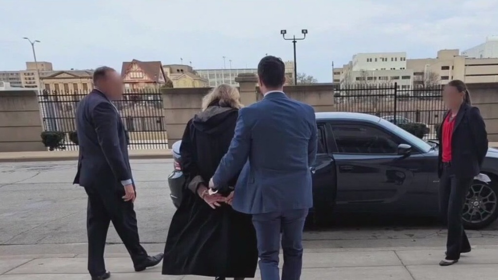 Judge Dugan trial: Jury selection