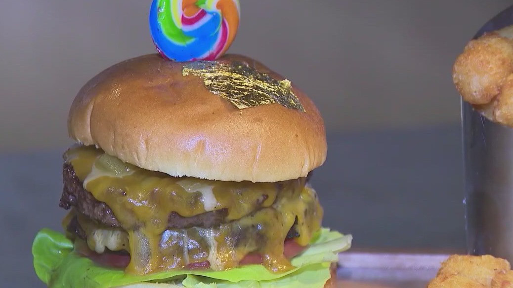 Buck tries the annual Dragon Con burger