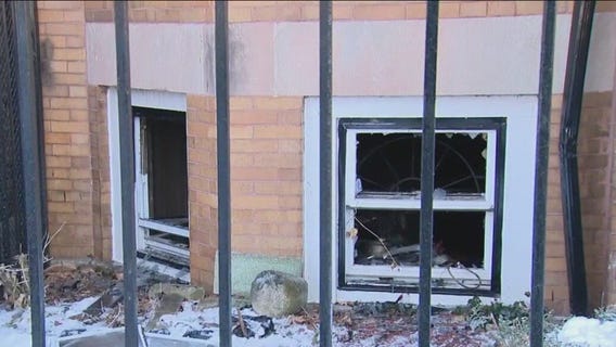 1 critically hurt in Chicago fire