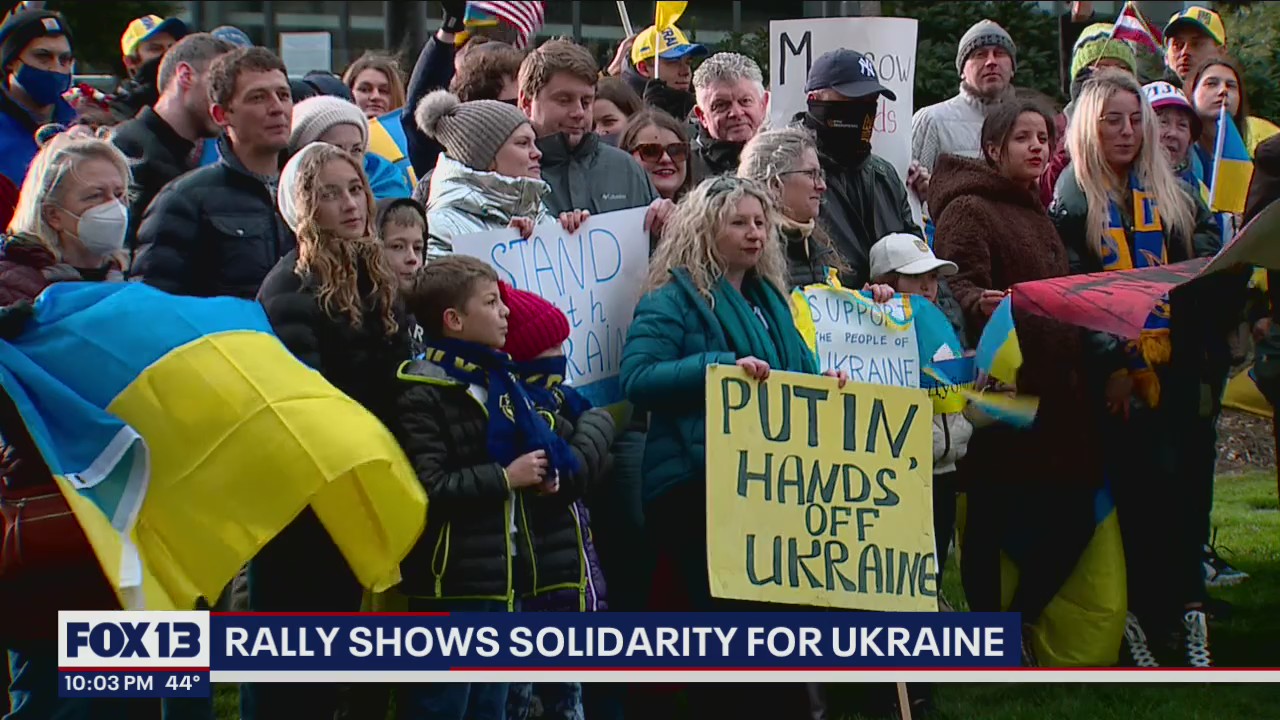 Russians stand with Ukraine as tensions continue to grow between countries