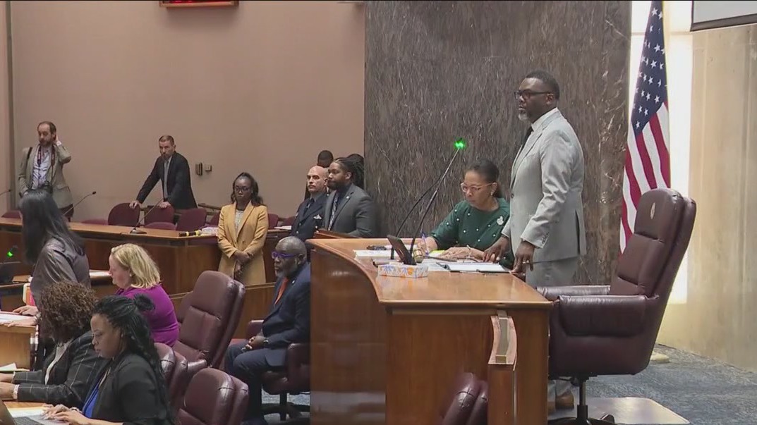 Mayor Johnson urges strategic approach amidst funding debate for migrant crisis