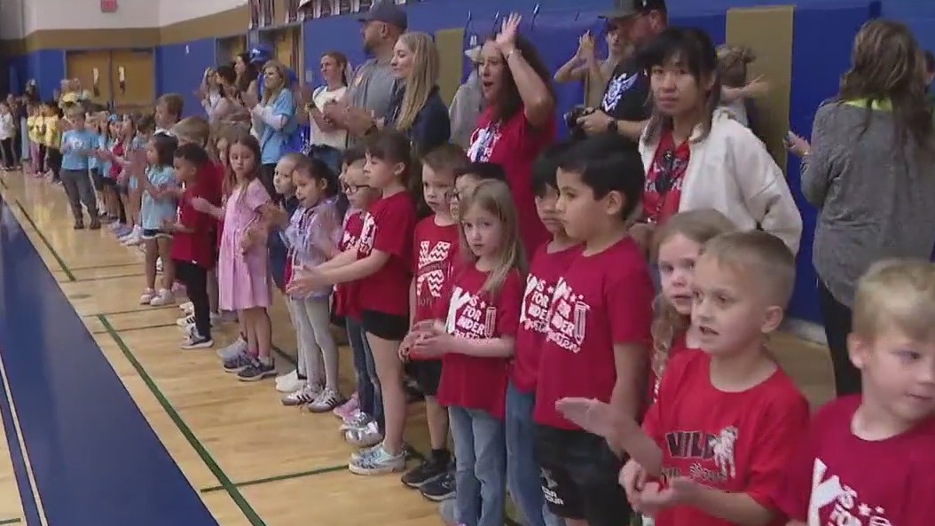 Phoenix seniors pass torch to next generation of students