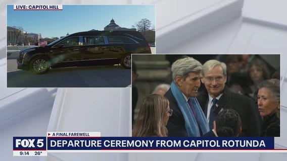 Jimmy Carter's motorcade heads to the Cathedral