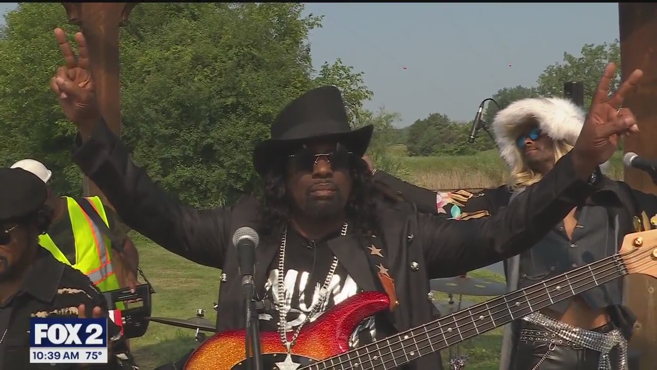 Superstar R&B Bassist Kern Brantley and D-Town Funk to perform at Bootsy Collins tribute