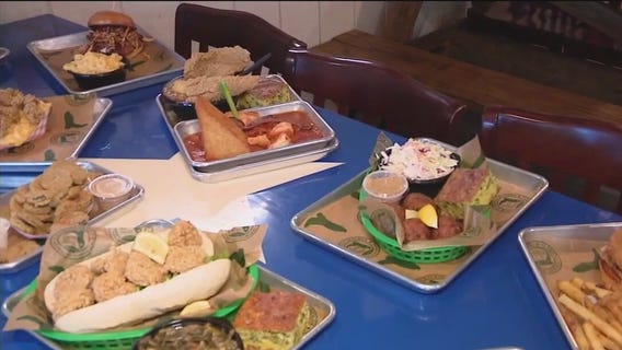 Florida Cracker Company offers Southern cuisine