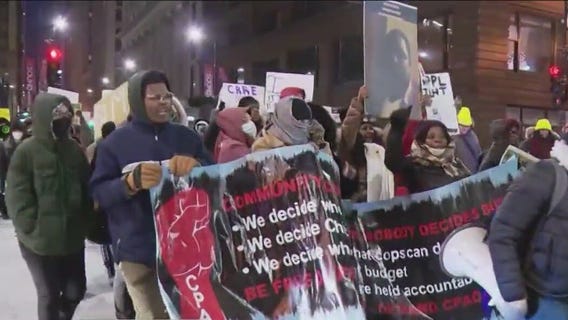 Hundreds gather in Loop to protest police violence and demand justice for Tyre Nichols