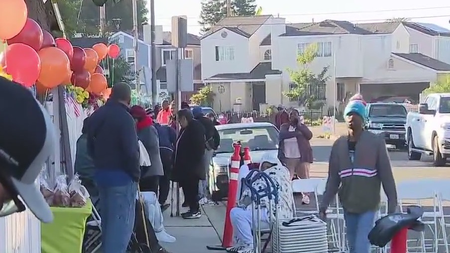 'Sweet Alice' hosts annual Thanksgiving giveaway