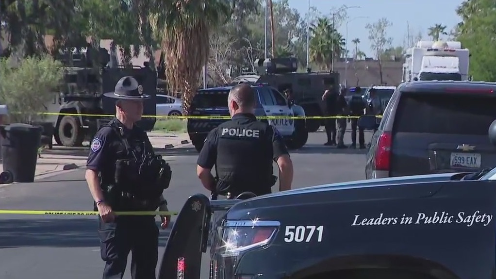 Domestic violence call leads to Mesa barricade