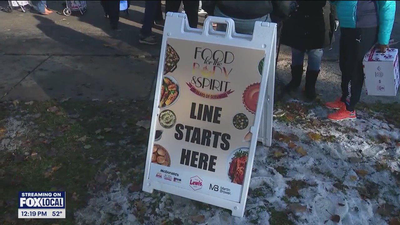 Chicago organization helps families put holiday dinners on the table amid rising costs