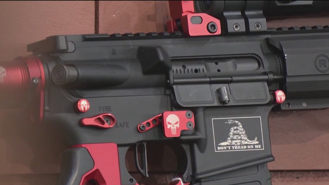 Bill aims to lower gun-buying age in Florida