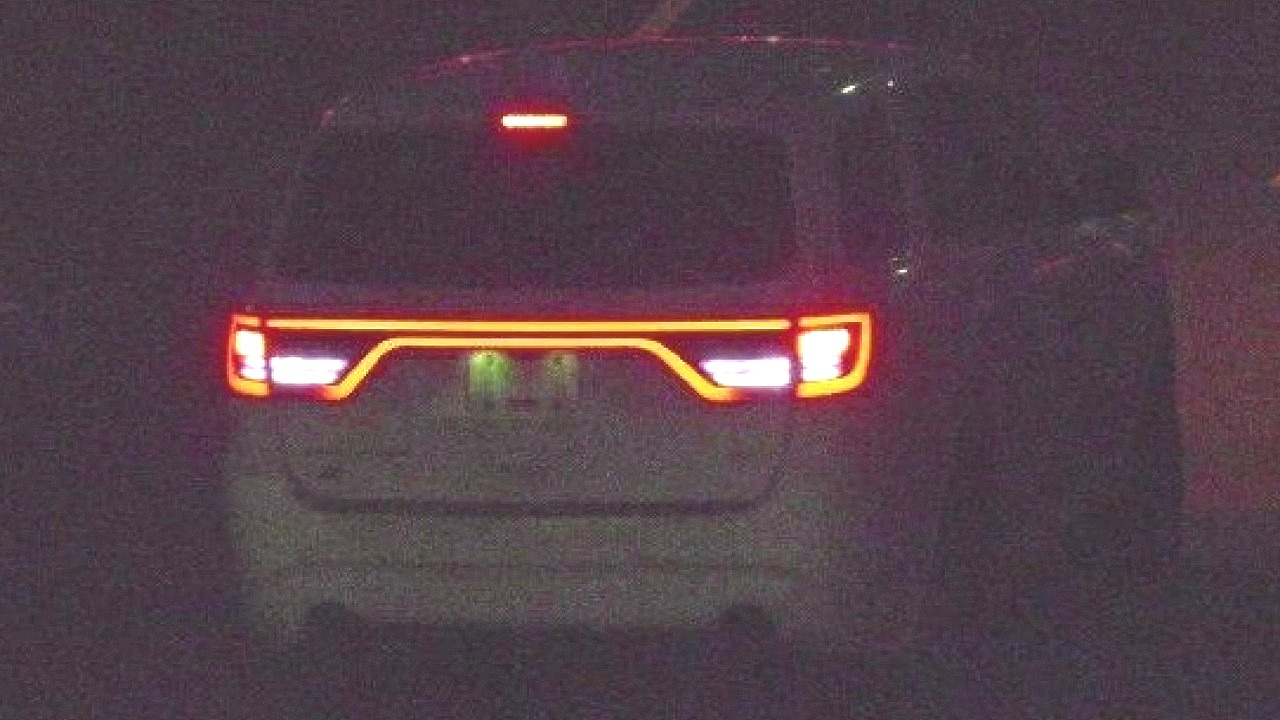 Police search for suspect who shot woman outside Troy steak house