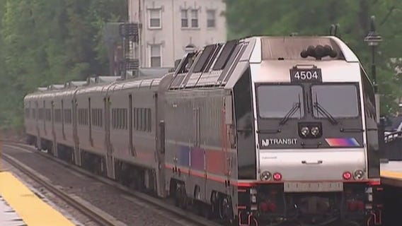 Metra trains to run on schedule Thursday, Amtrak begins rebooking