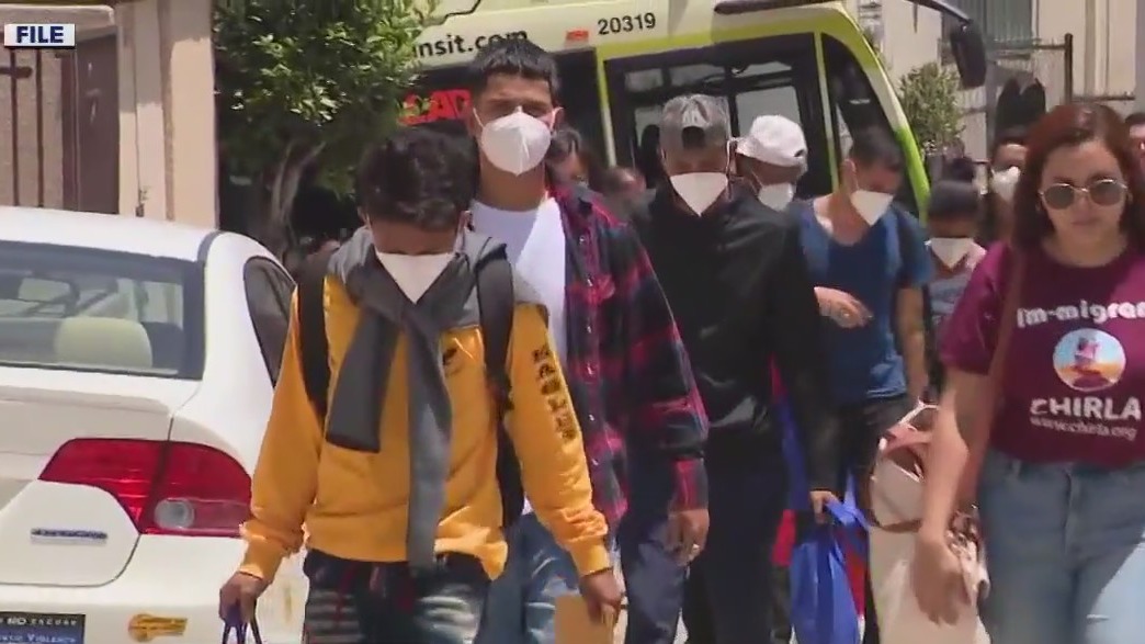 16th bus carrying migrants arrives in LA