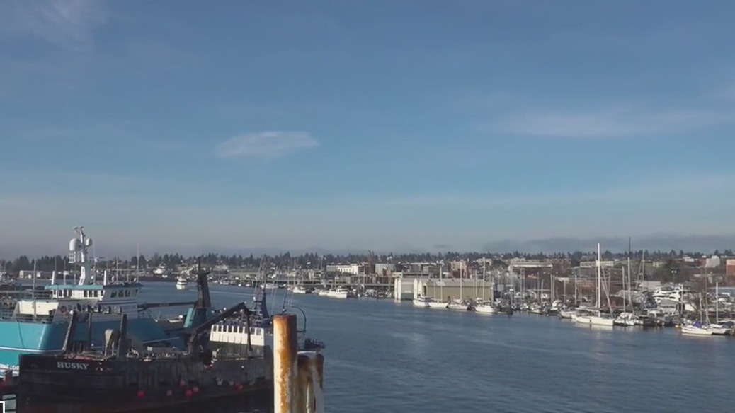 Women working on the water