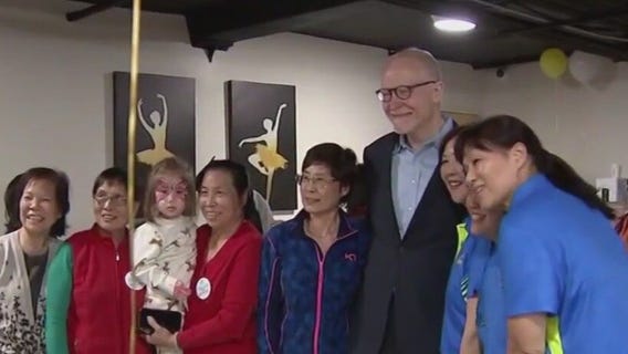 Paul Vallas, Brandon Johnson race around Chicago on last weekend before Election Day