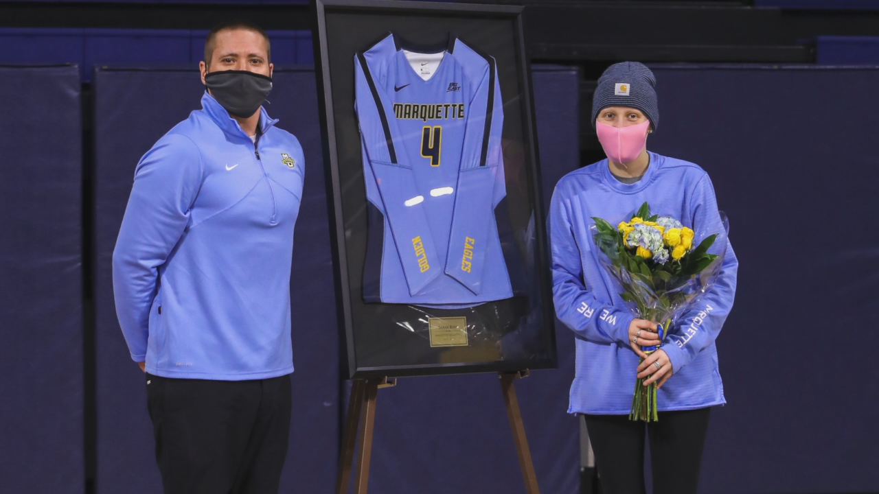 #Gold4Sarah honors Marquette volleyball player fighting Ewing sarcoma