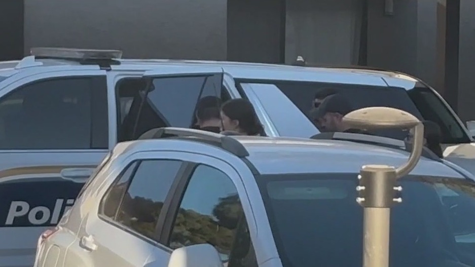 Shooting leaves 1 dead in Ahwatukee | FOX 10 Phoenix