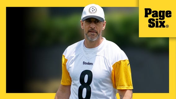 Aaron Rodgers marries mystery woman