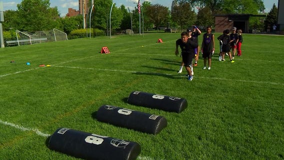 Fox 9 Sports Now: Vikings WR Justin Jefferson hosts football camp for kids at DeLaSalle