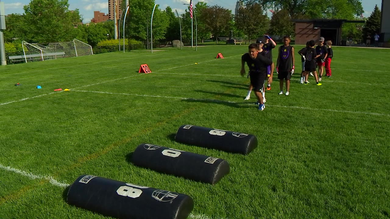 Fox 9 Sports Now: Vikings WR Justin Jefferson hosts football camp for kids at DeLaSalle