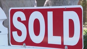 Home sellers around Phoenix continue to pull listings down