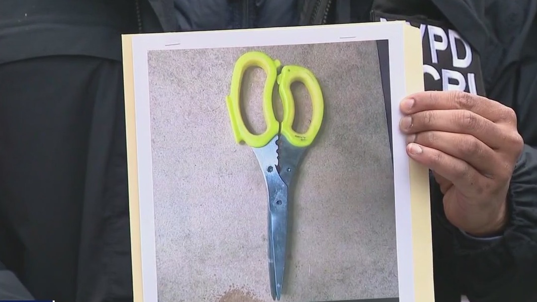 Scissors-wielding man shot, killed by NYPD