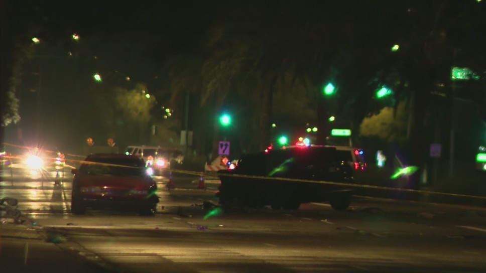 North Phoenix road shut down after New Year's Day crash