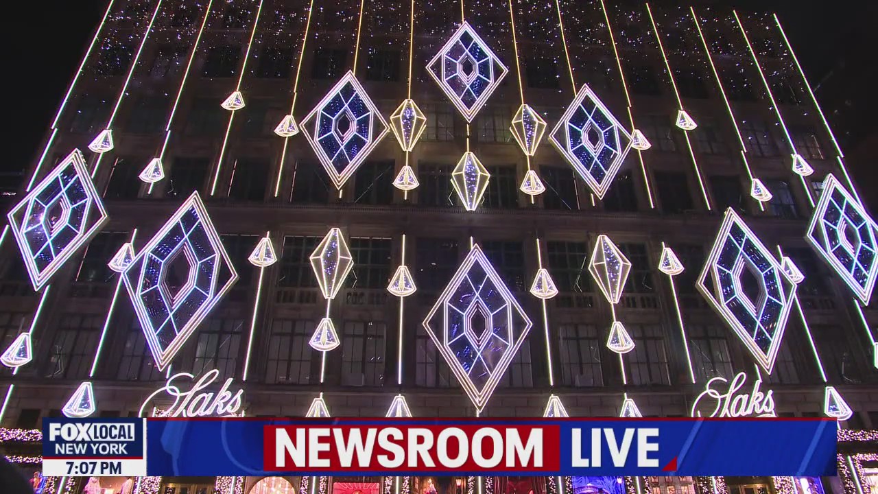 Saks Fifth Avenue Light Show 2025 | LIVE