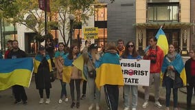 Ukrainian-Chicagoans march against Russian attacks