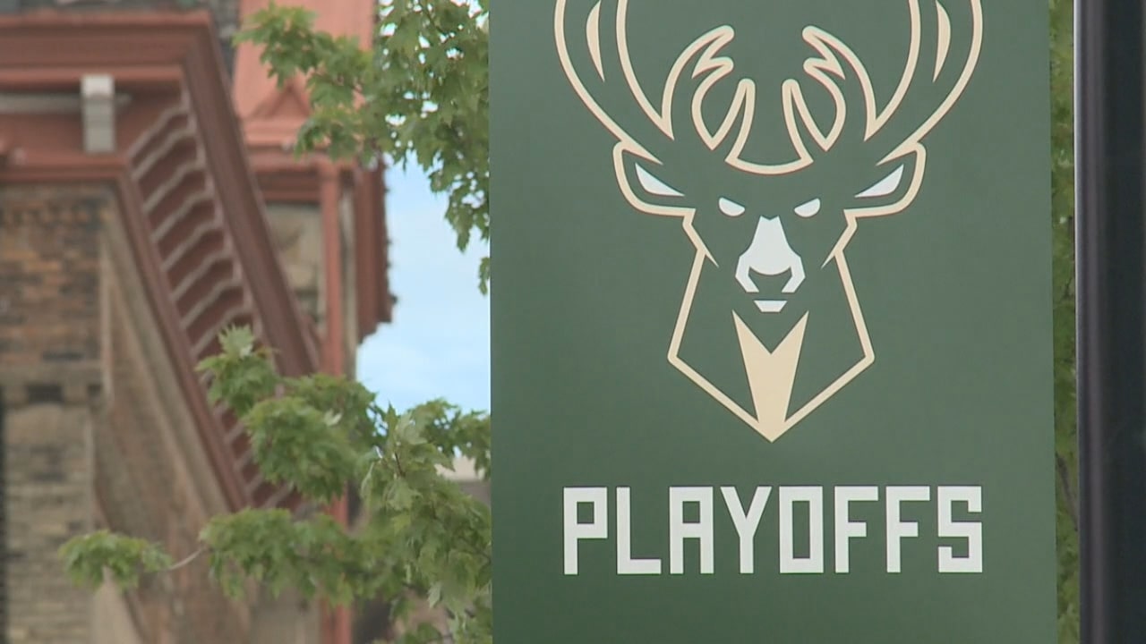 Bucks fans fill Deer District for Game 3 in Atlanta