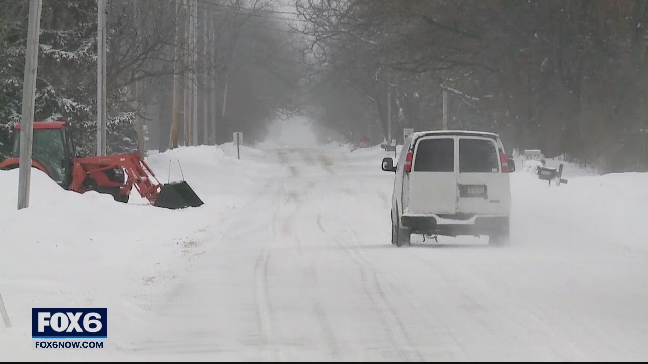 90 drivers helped after 12+ inches of snow in Kenosha County