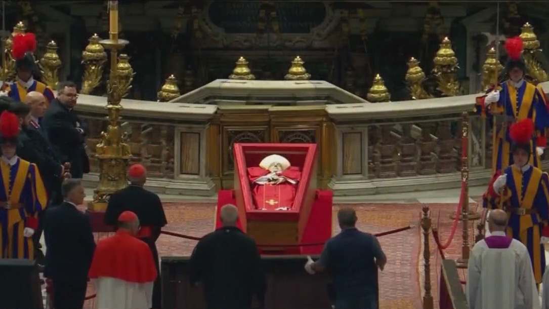 Pope Francis' casket now closed