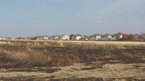 Grass fire in Del Valle