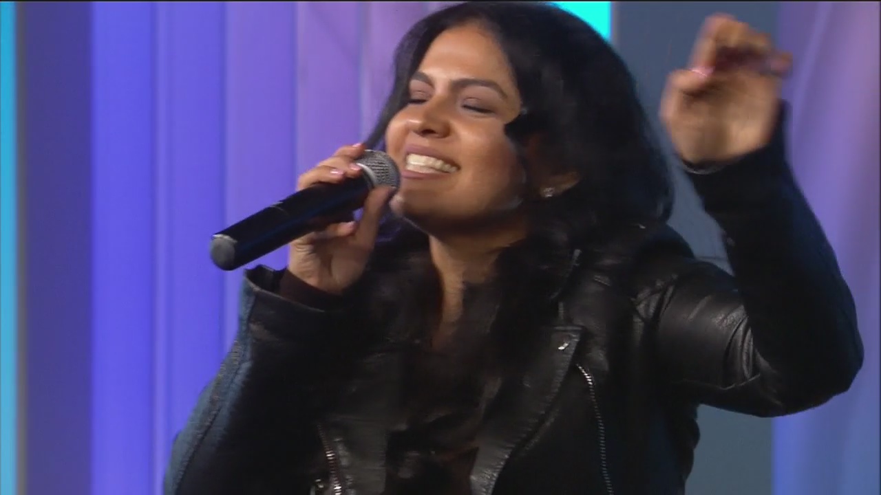Vassy Performs on The Q