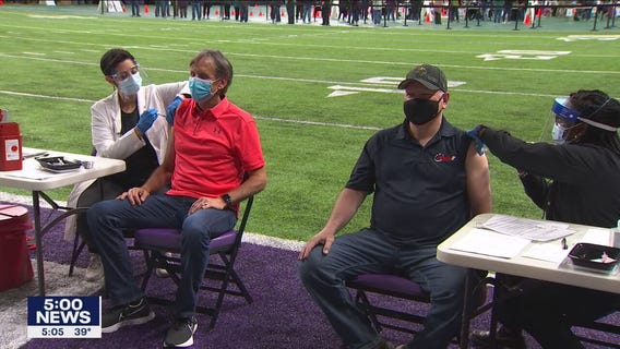 Gov. Walz, former Gov. Pawlenty get COVID-19 shot as eligibility expands