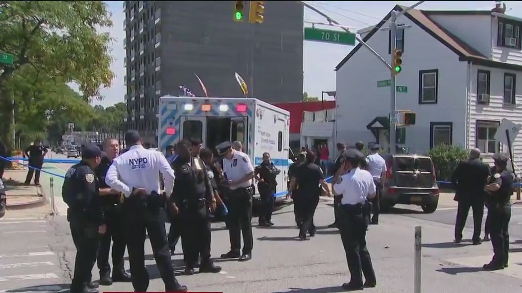Off-duty police officer shot in Queens