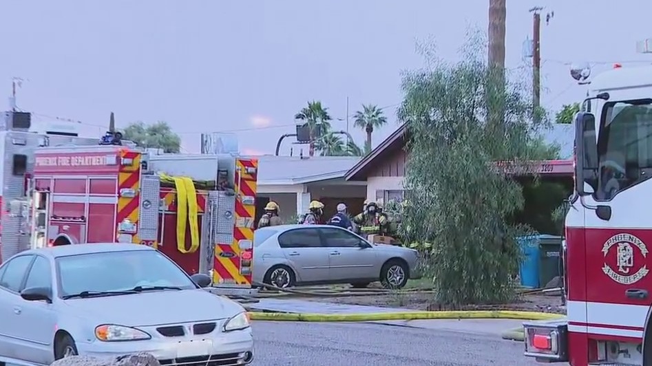 House fire breaks out in north Phoenix neighborhood | FOX 10 Phoenix
