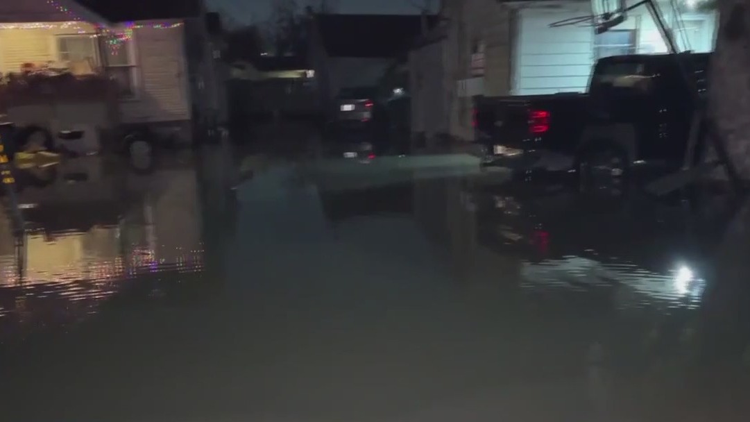 Denver Harbor residents concerned following water main break