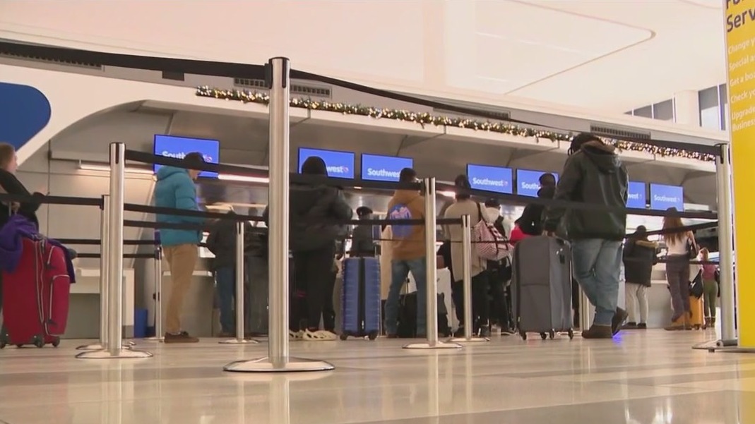 Airline reward point programs under scrutiny