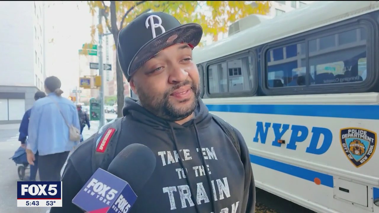 New checkout trend sparks debate: ‘tipping Robin Hoods’ add tips on someone else’s card