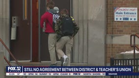 Chicago fight with teachers union stretches into 2nd week