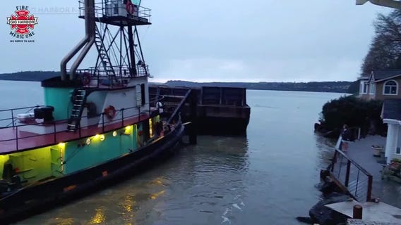 Large barge hits three homes in Gig Harbor, Washington
