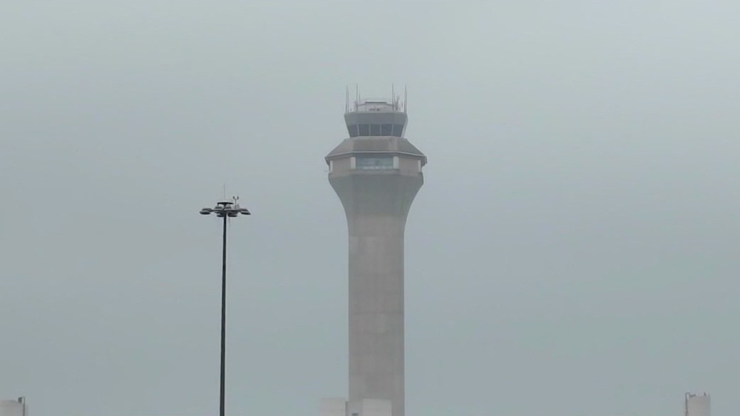 Newark airport delays soar
