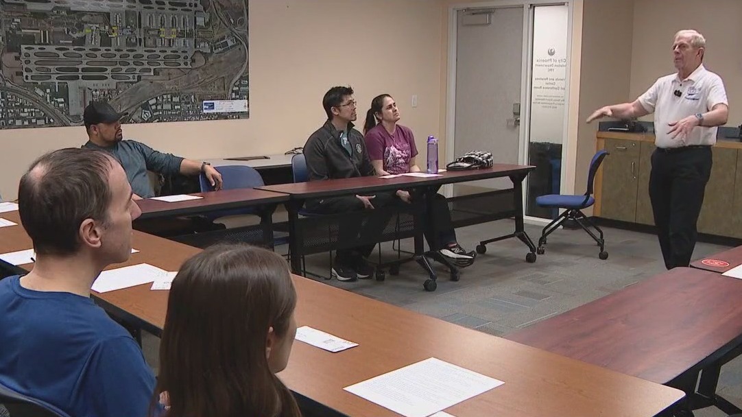 New class seeks to help air travelers tackle fears