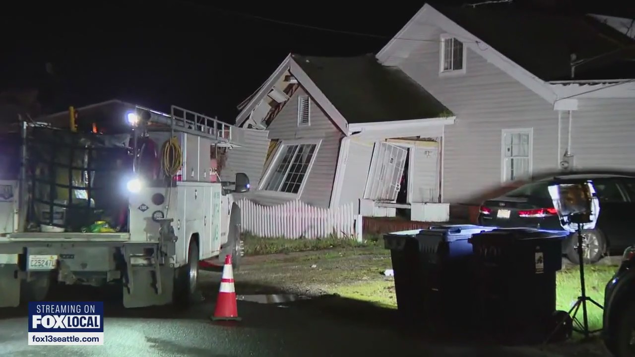 Tree falls onto Tacoma home