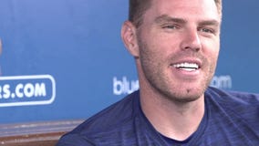 Freddie Freeman on playing for Dodgers as SoCal native, dedicating spotlight to late mother